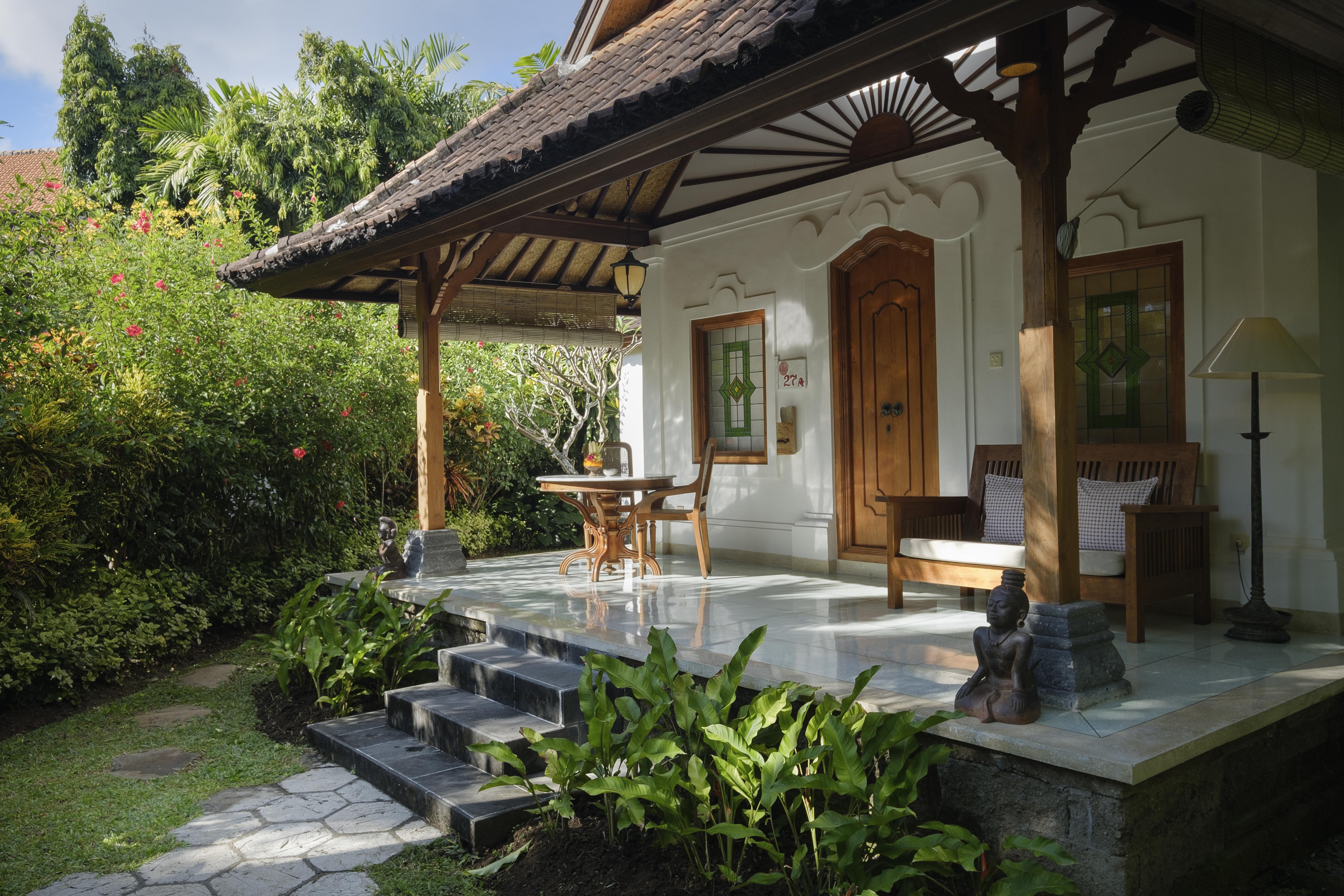 Tandjung Sari Resort 4*